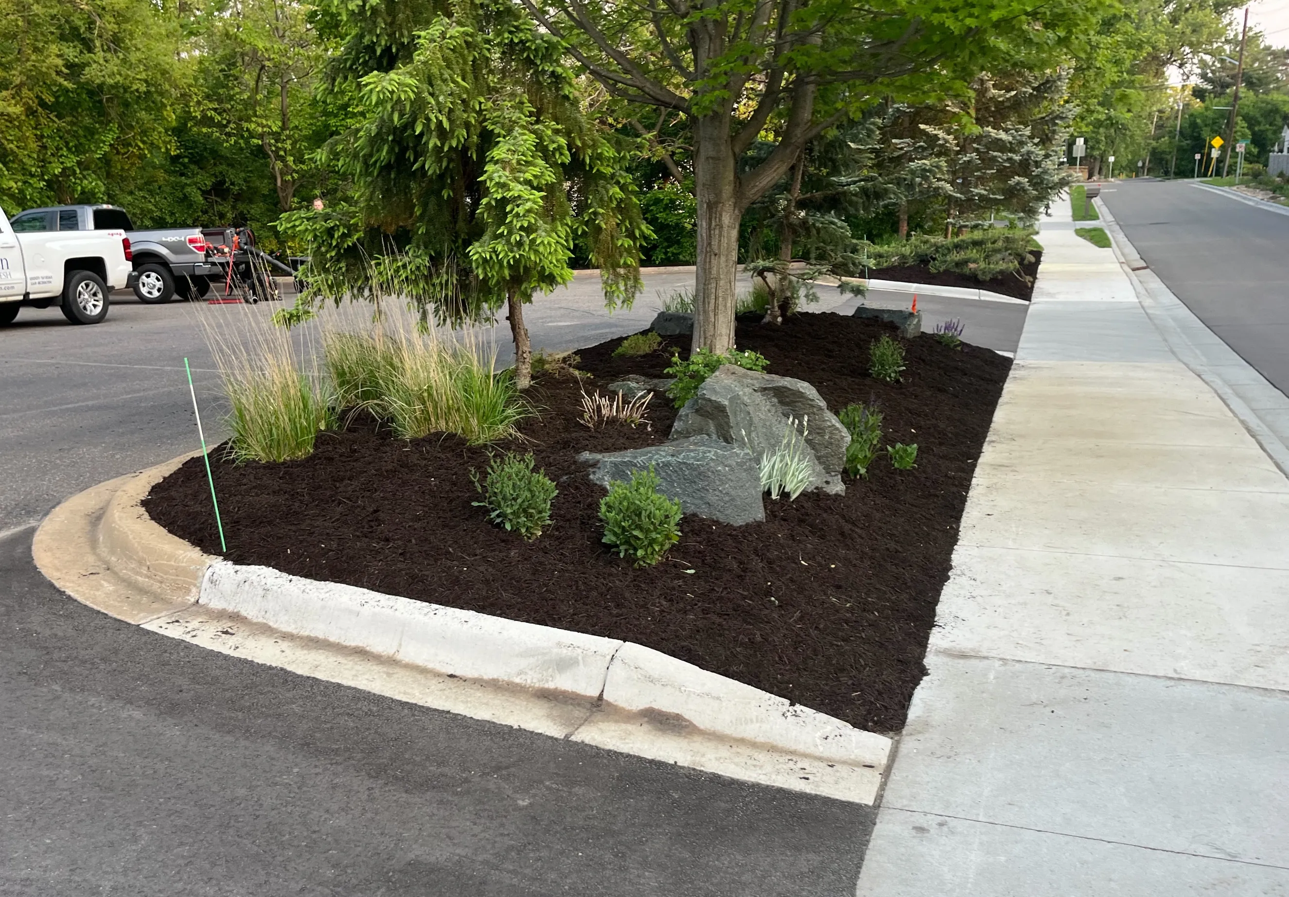 Freshwater Landscaping detailed bed prep and deep edging work